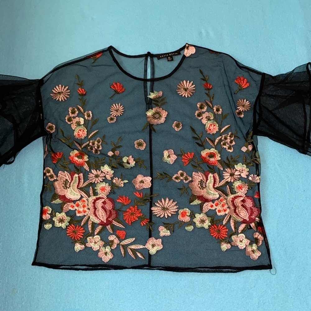 HAUTE MONDE sheer floral embroidered elegant ruffle bell short sleeves size XL